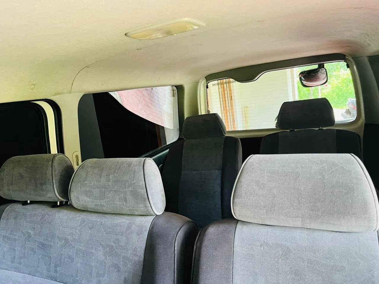 Van 7 Seater thumbnail 5